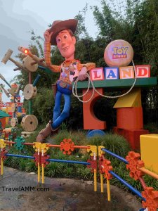 Toy Story Land sign during Early Morning Magic, no wait to take the picture!